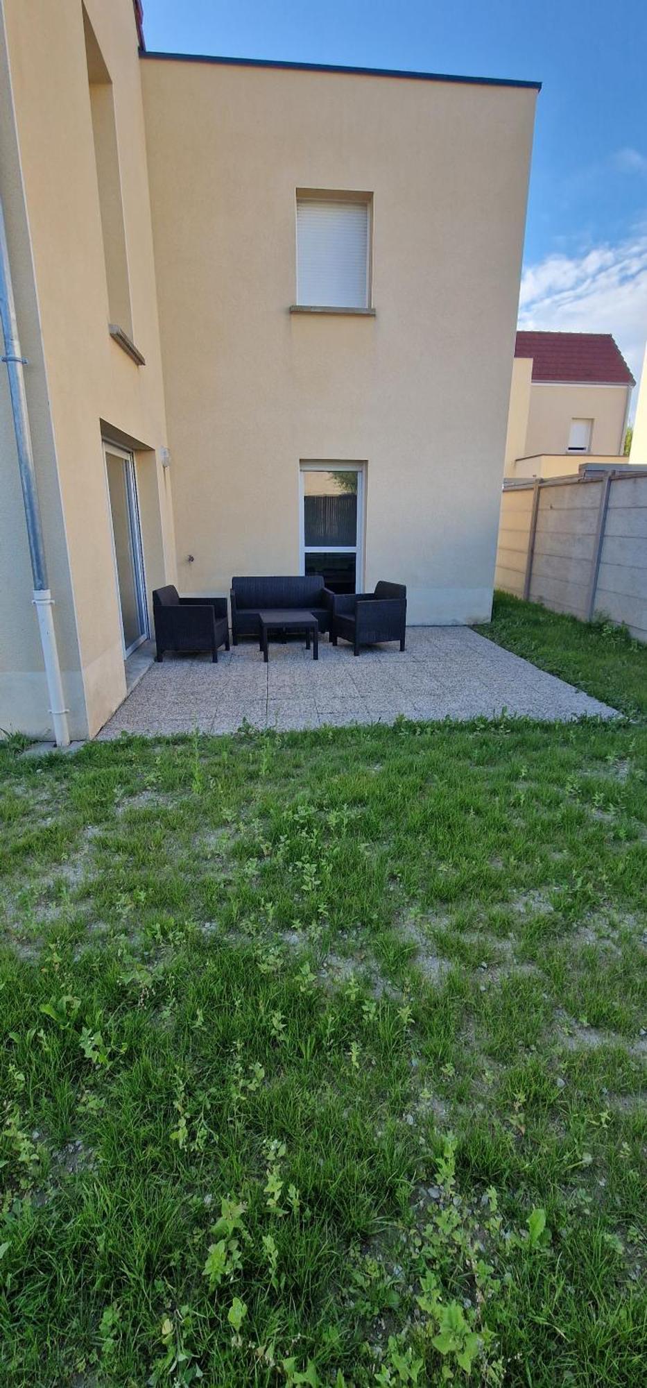 Sainte-Savine Maison Individuelle Parking Prive Et Gratuit מראה חיצוני תמונה